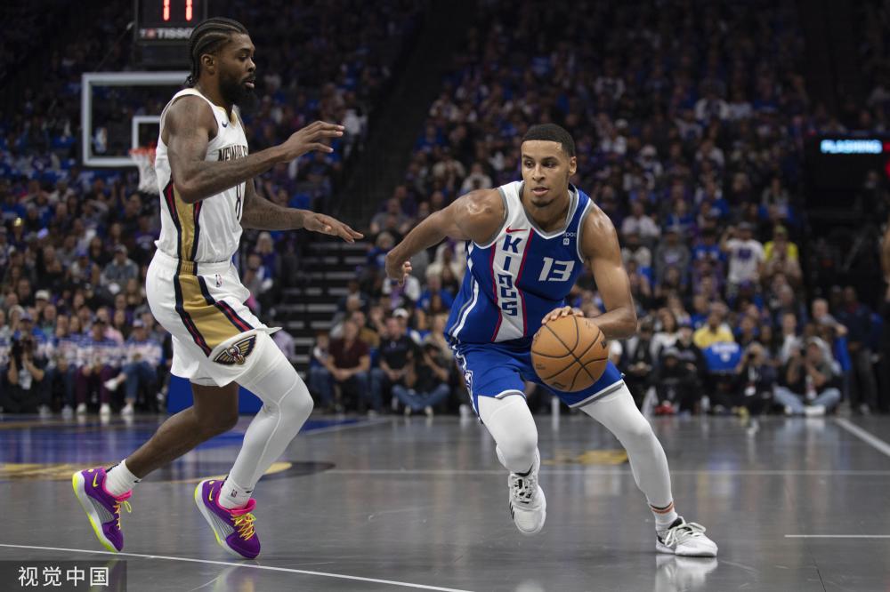 色的中场控 色的中场控